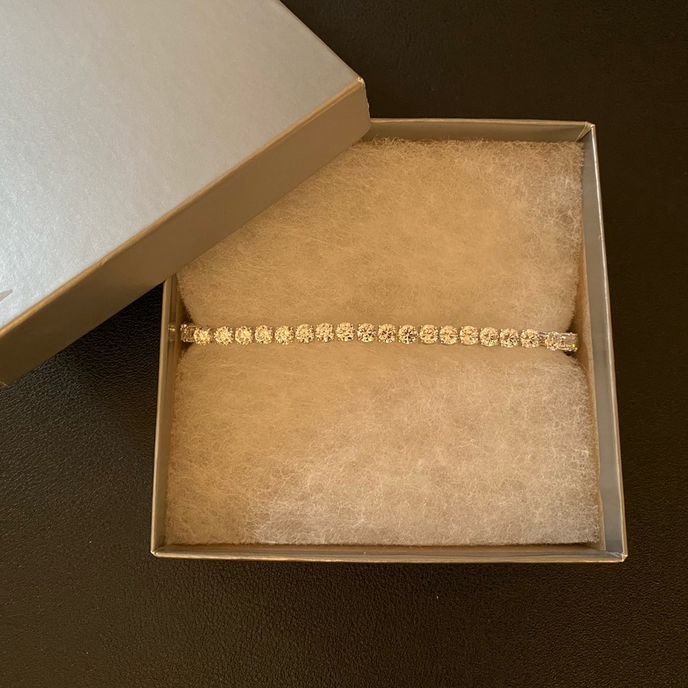 NEW Classic Tennis Bracelet